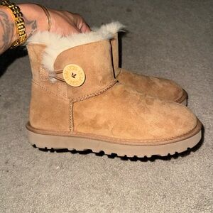 UGG Tan Ankle Boots with Cream Fur